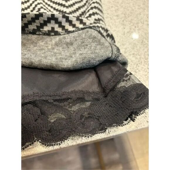 Trina Turk EUC 12 grey black pattern lined pencil skirt w/side pockets - Picture 6 of 7